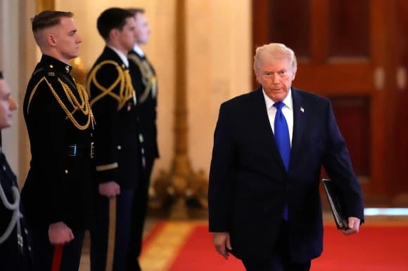 Takeaways from Trump’s address: Sales mode on economy, heavy on patriotism, dark turn on Democrats Takeaways from Trump’s address: Sales mode on economy, heavy on patriotism, dark turn on Democrats