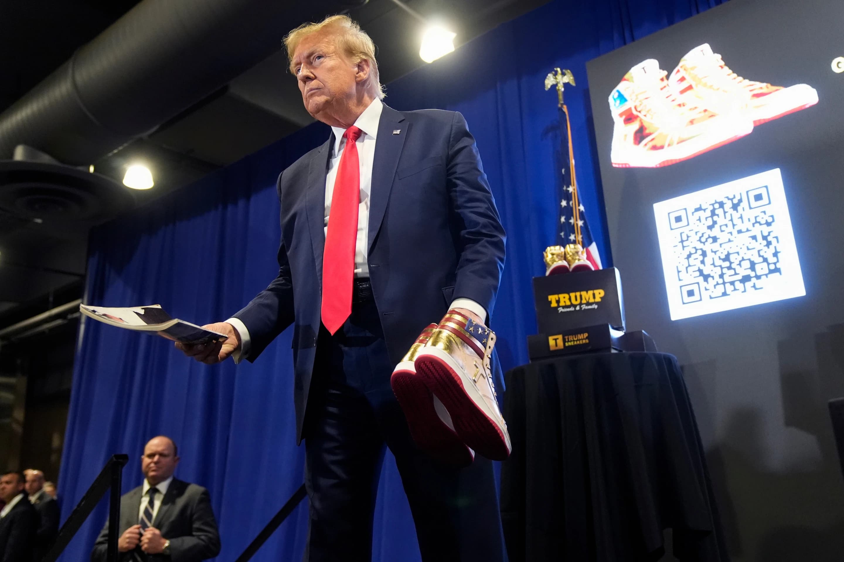 Trump Family Deal Surge Triggers Warnings About Presidential Financial Conflicts Trump Family Deal Surge Triggers Warnings About Presidential Financial Conflicts