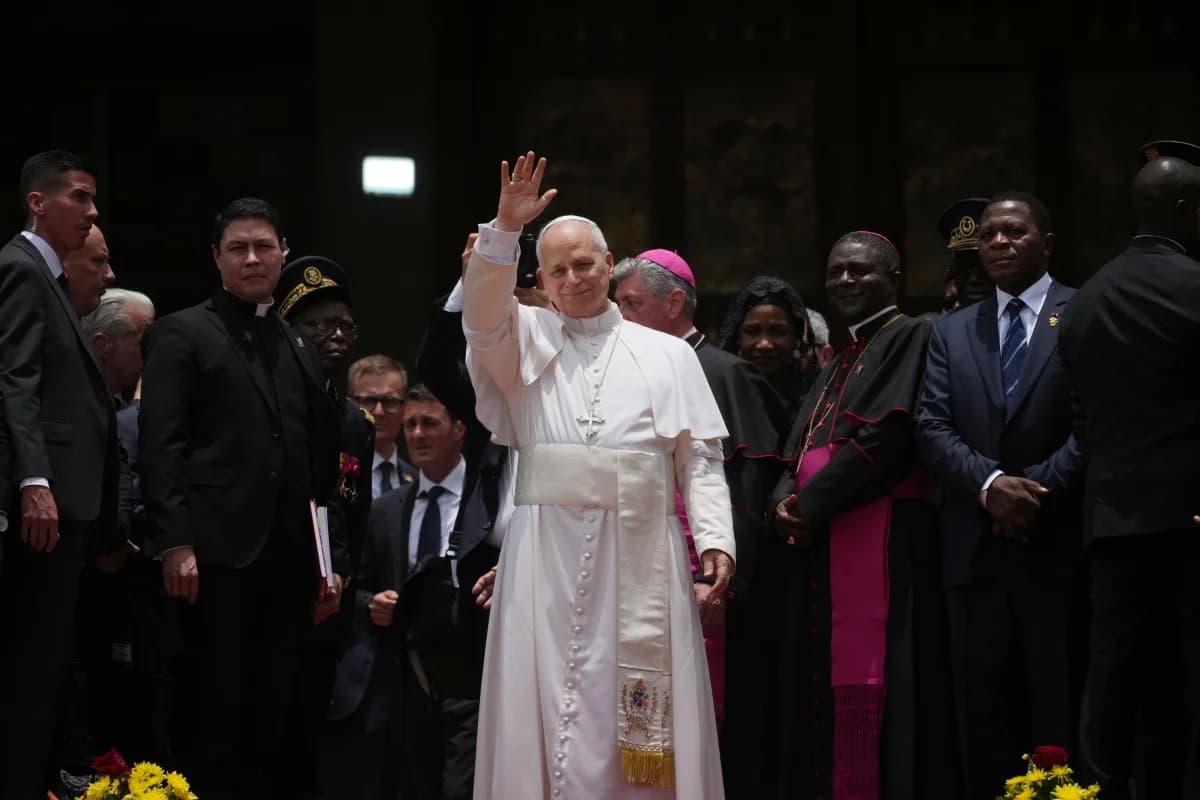 Trump Criticizes Pope Leo XIV with False Nuclear Claim Trump Criticizes Pope Leo XIV with False Nuclear Claim